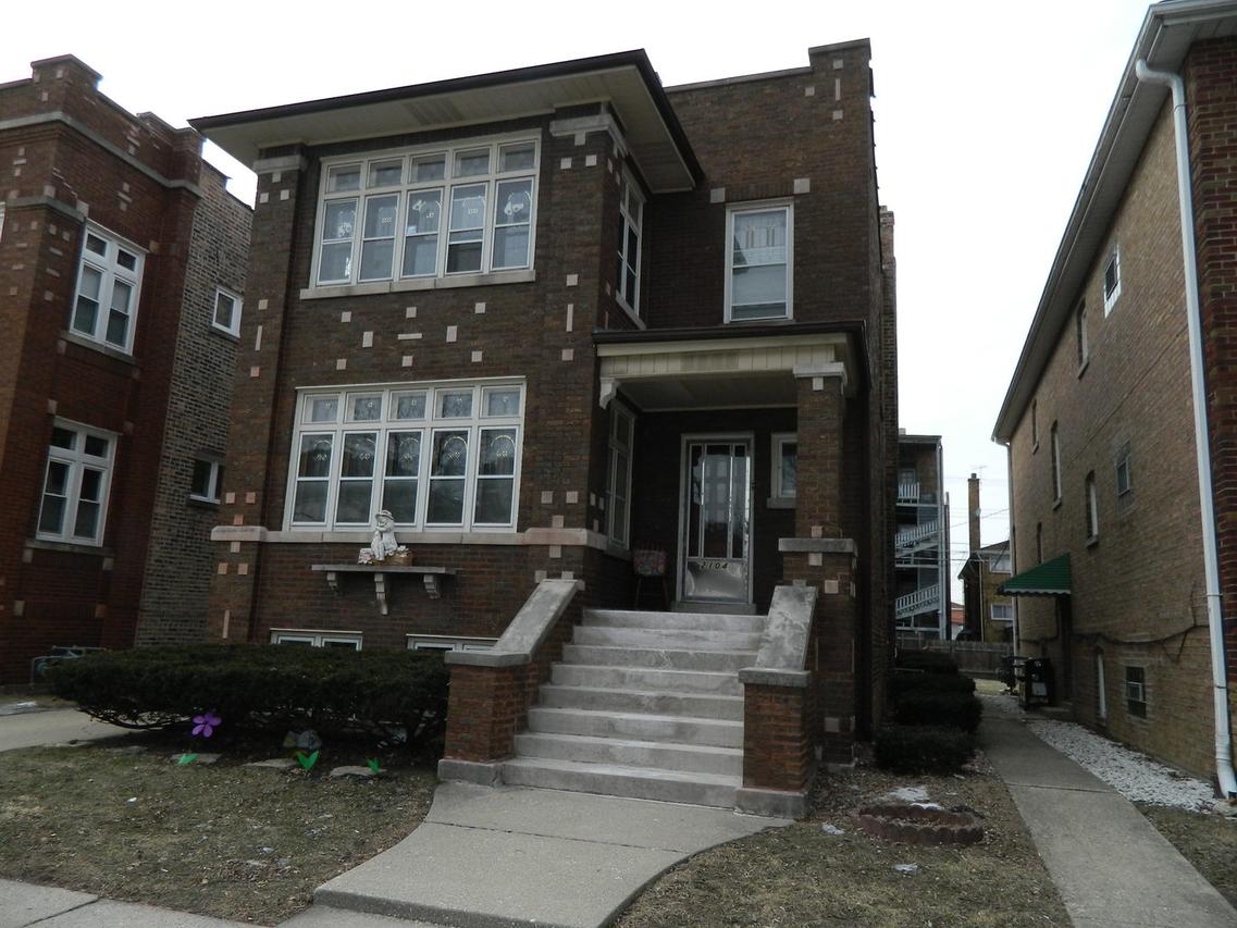 2104 Euclid Ave., Berwyn, IL 60402