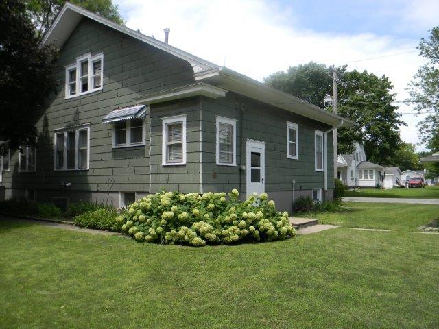212 N Harrison St., Flanagan, IL 61740