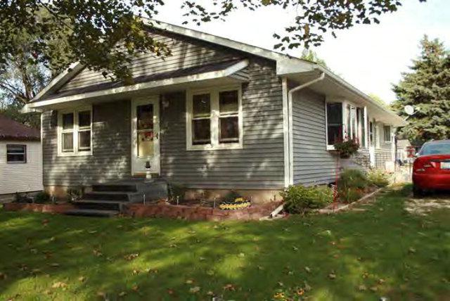 27 Lafayette St., Saunemin, IL 61769