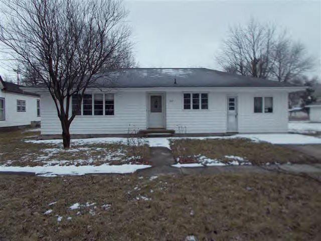 222 E Watson, Forrest, IL 61741