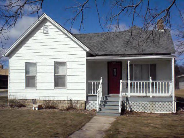 212 W Third St., Gridley, IL 61744