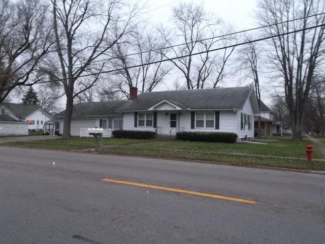 422 N Center St., Forrest, IL 61741