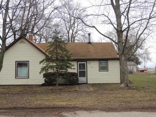 302 N Washington Ave., Graymont, IL 61743