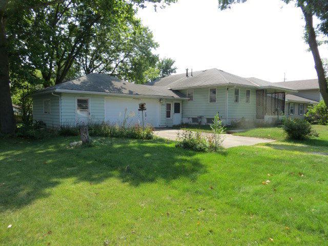 706 E Mckinley, Pontiac, IL 61764