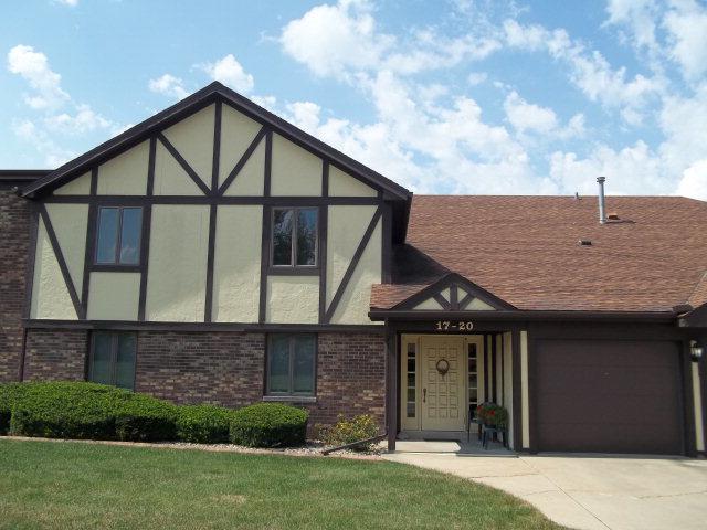 18 Crystal Ct., Pontiac, IL 61764