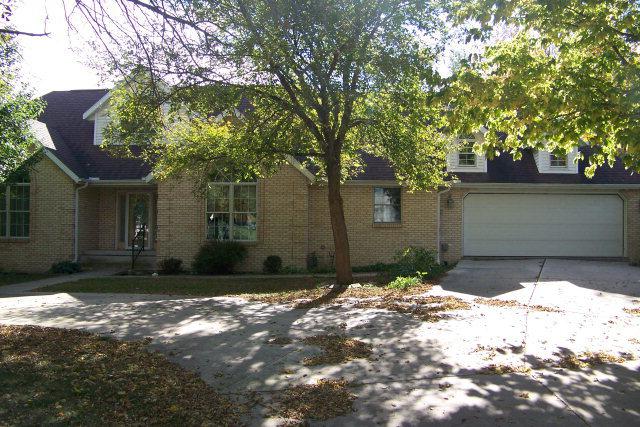 106 Lakeview Dr., Fairbury, IL 61739