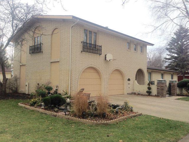10 Manor Dr., Pontiac, IL 61764