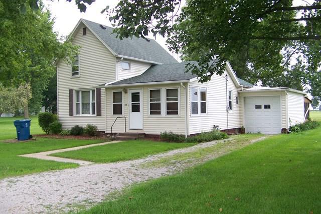102 N Third, Strawn, IL 61775