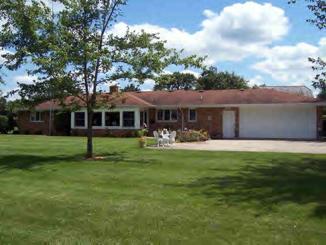 1 Douglas Dr., Chenoa, IL 61726