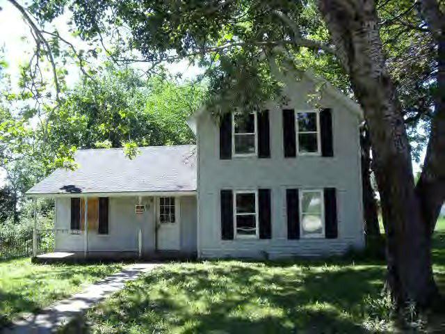 106 E Township Line Rd., Kempton, IL 60946
