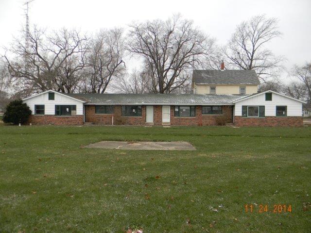 210 W Hack St., Cullom, IL 60929