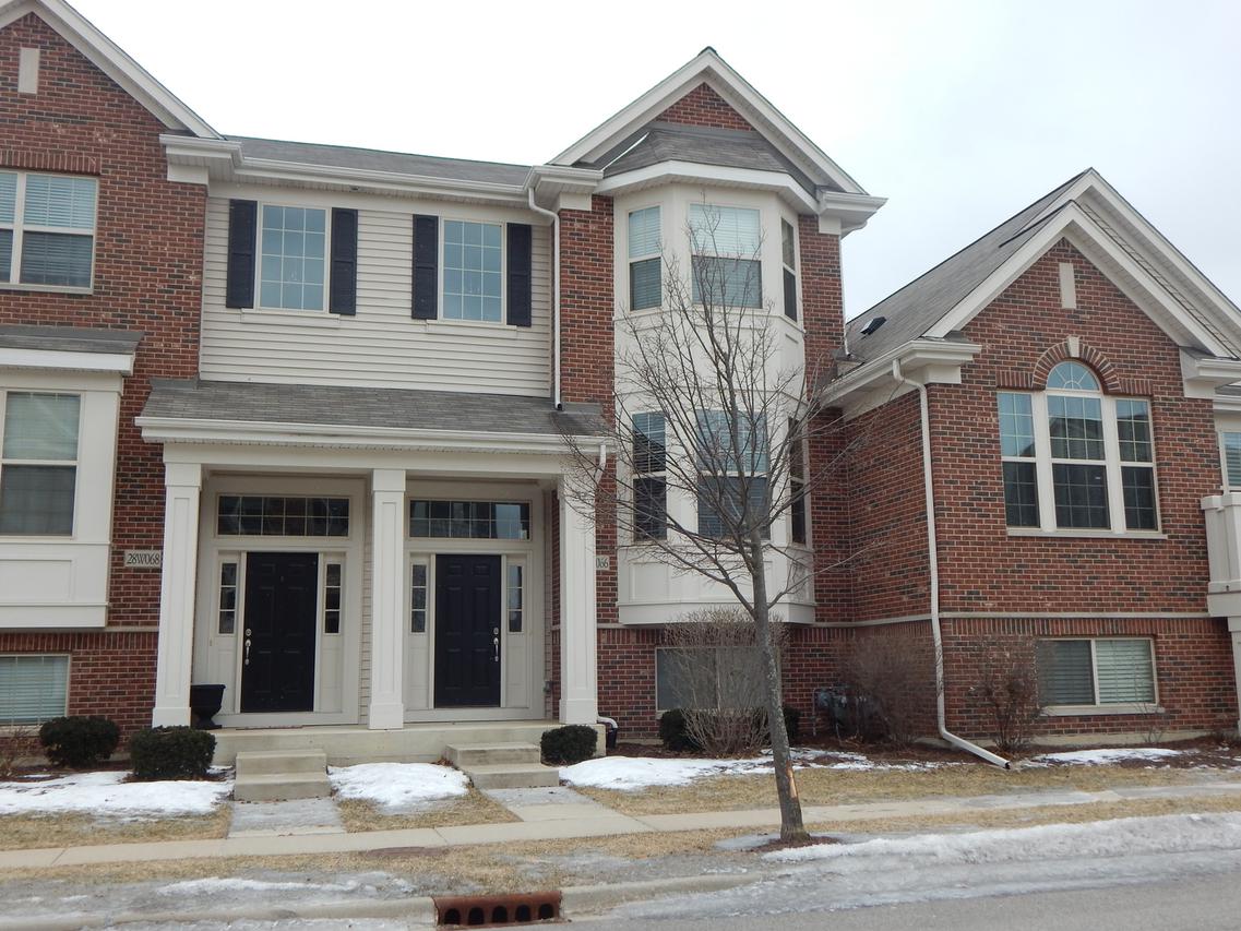 28W066 Woodland Dr., Winfield, IL 60190