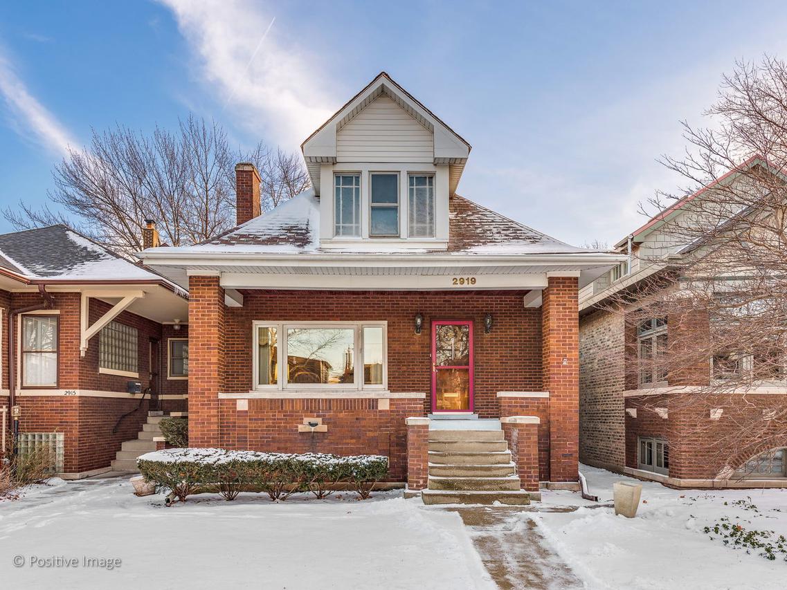 2919 W Giddings St., Chicago, IL 60625