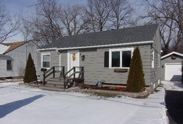 608 W Main St., Plano, IL 60545