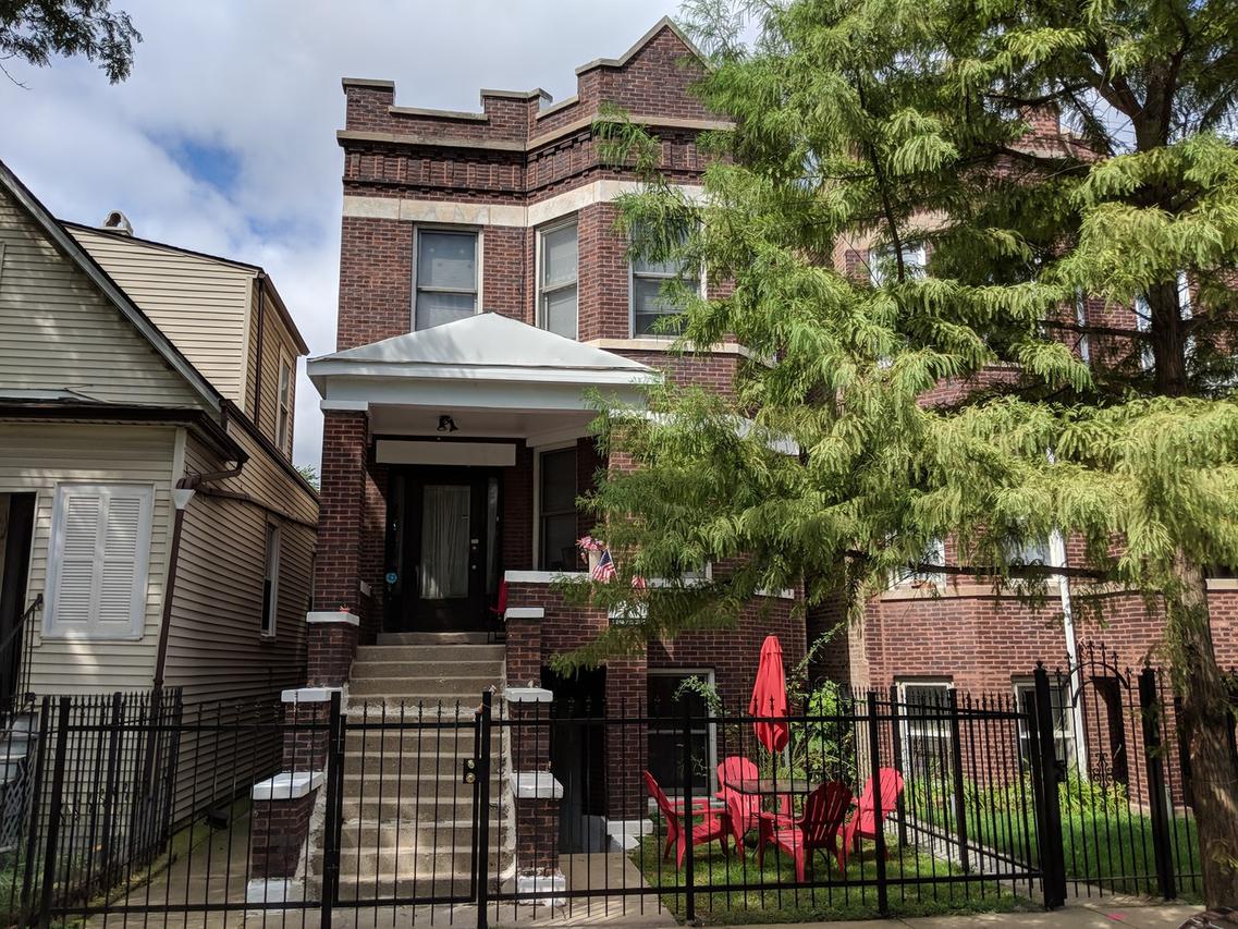 2842 N Sacramento St., Chicago, IL 60618