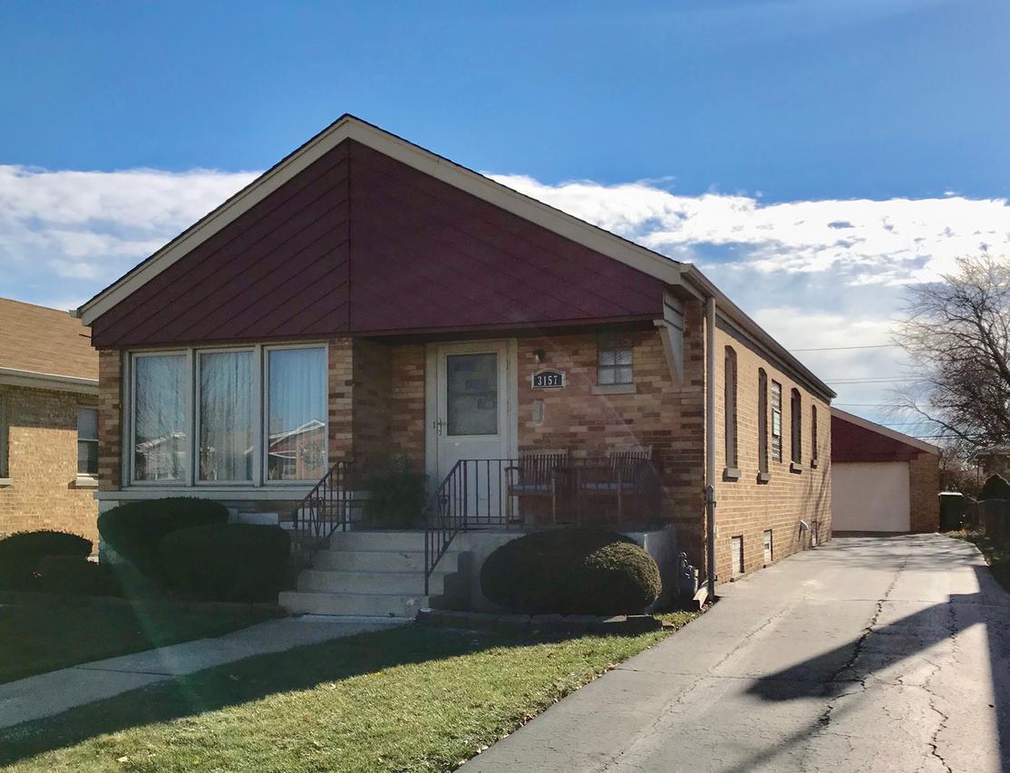 3157 W 101st St., Evergreen Park, IL 60805