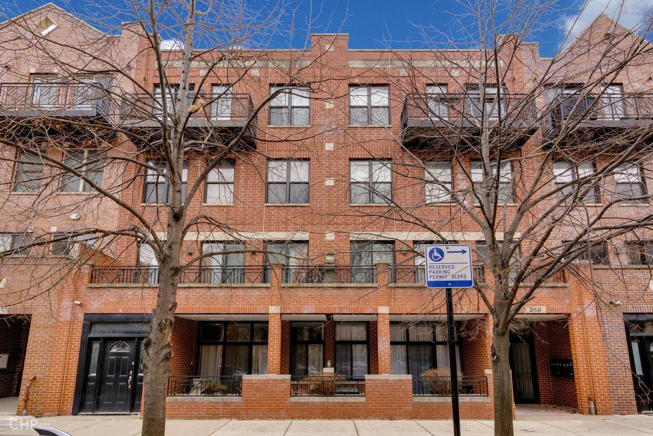 2518 N Willetts Ct. #2S, Chicago, IL 60647