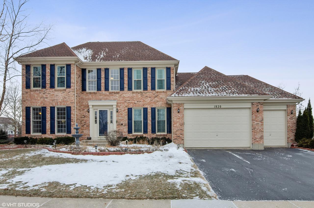 1820 Lawndale Dr., Algonquin, IL 60102