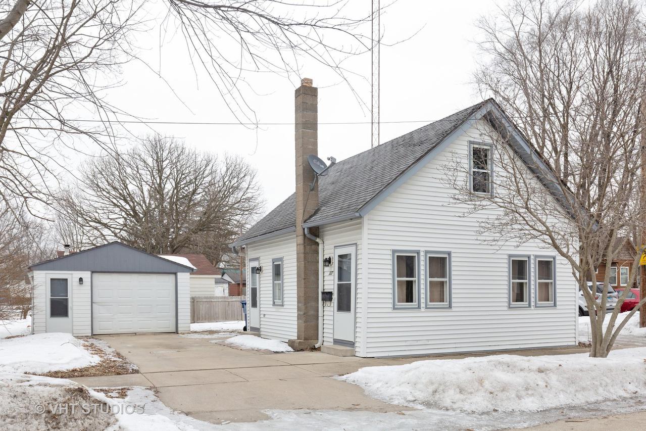 1117 Prospect St., Dekalb, IL 60115
