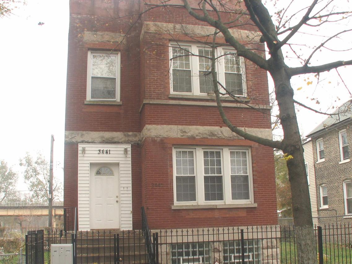 3441 W Walnut St., Chicago, IL 60624