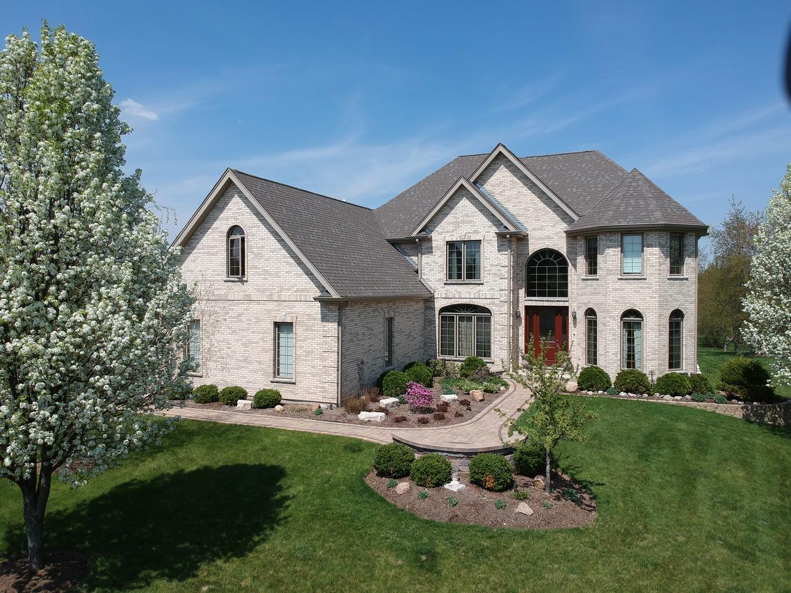 1820 Mason Corte Dr., Lakemoor, IL 60051