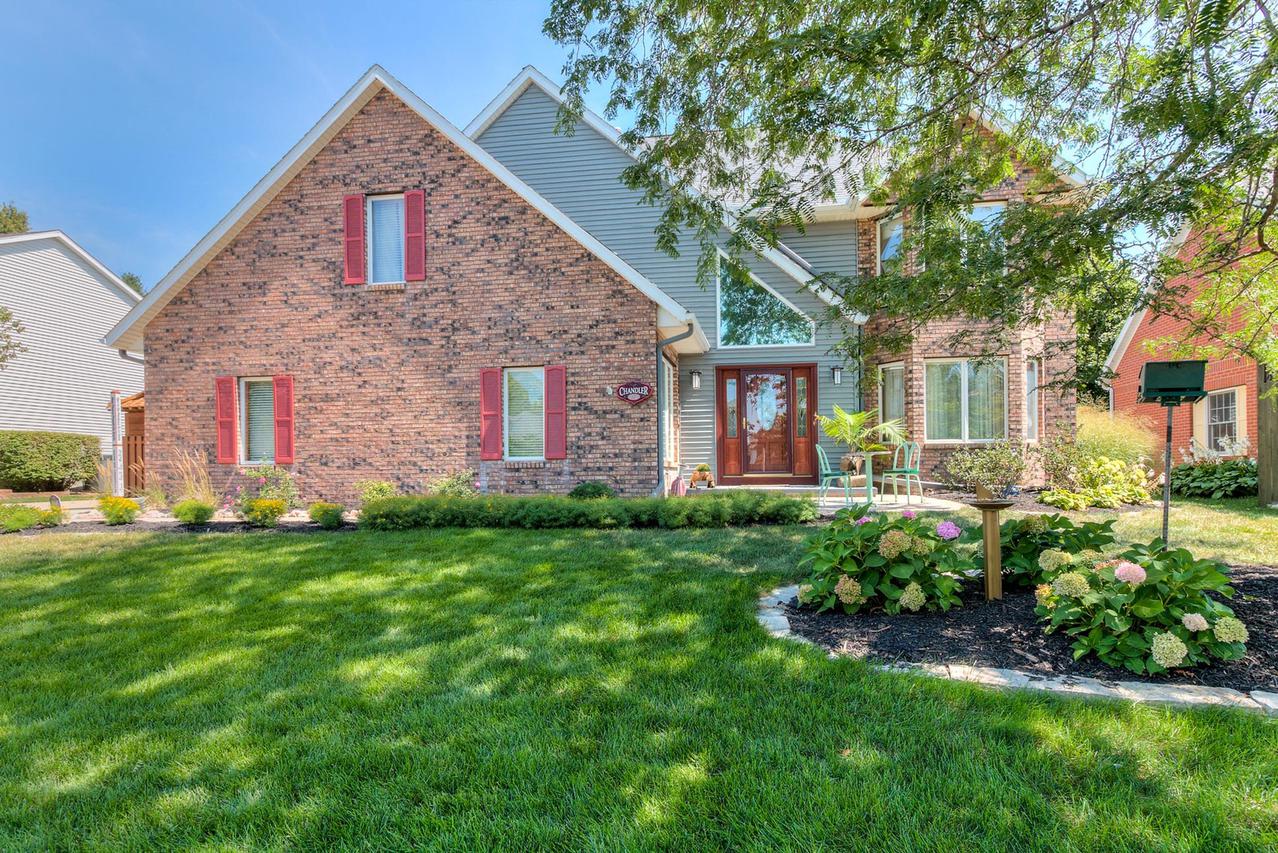 17 Ravenwood Cir., Bloomington, IL 61704