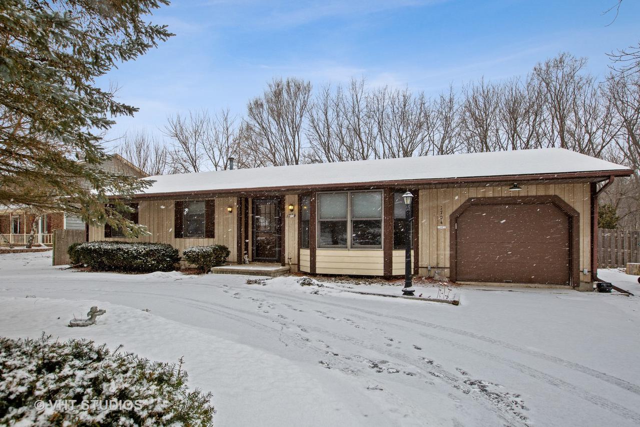 1704 Nish Rd., Crystal Lake, IL 60012