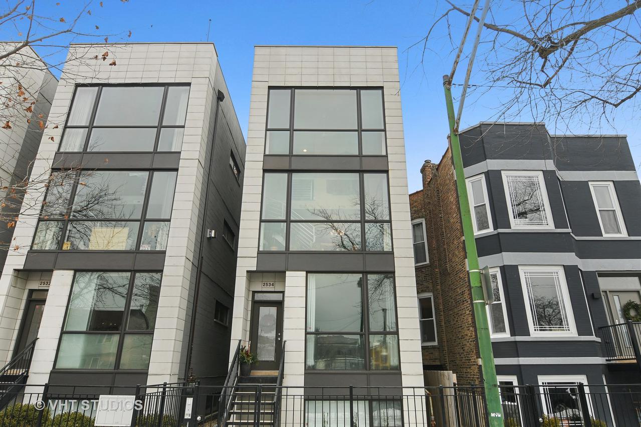 2534 N Linden Pl. #2, Chicago, IL 60647