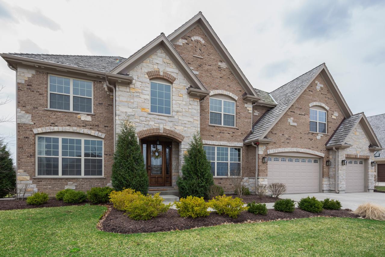 1622 Lake Charles Dr., Vernon Hills, IL 60061