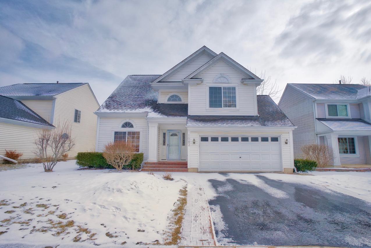 1083 Chesapeake Blvd., Grayslake, IL 60030