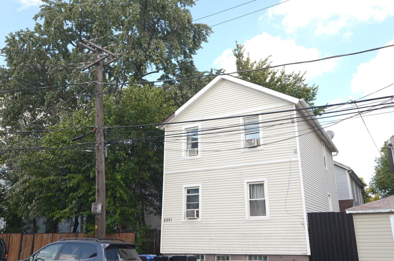2021 N Stave St., Chicago, IL 60647