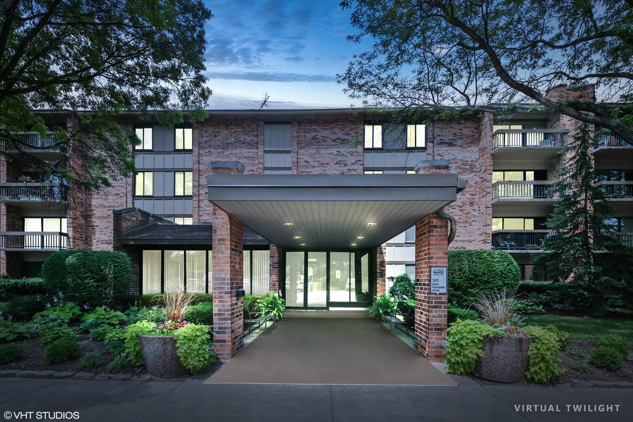 301 Lake Hinsdale Dr. #312, Willowbrook, IL 60527