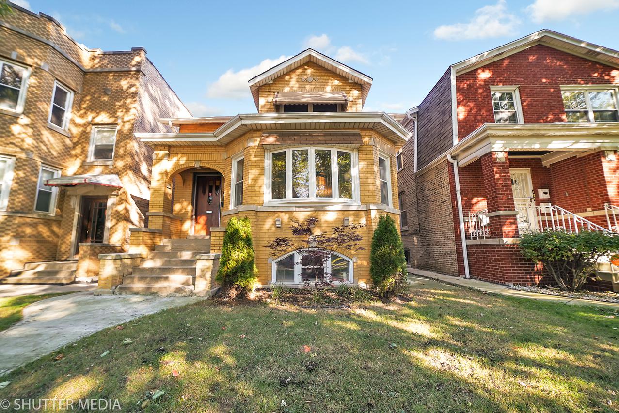 5012 W Oakdale Ave., Chicago, IL 60641