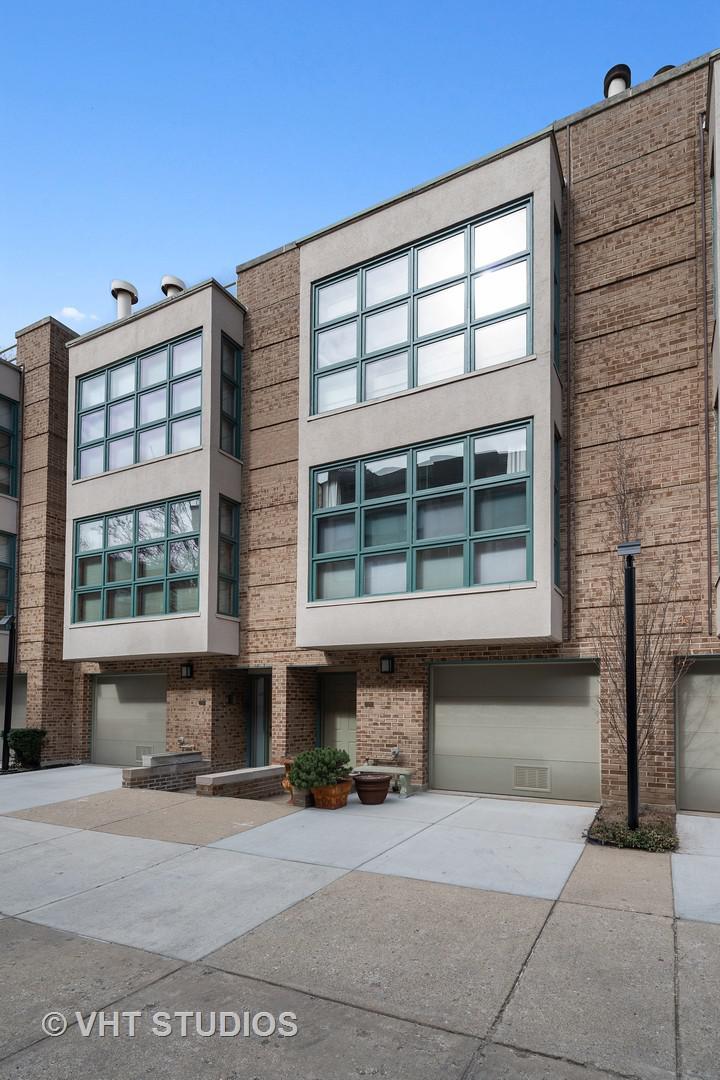 771 W Melrose St., Chicago, IL 60657