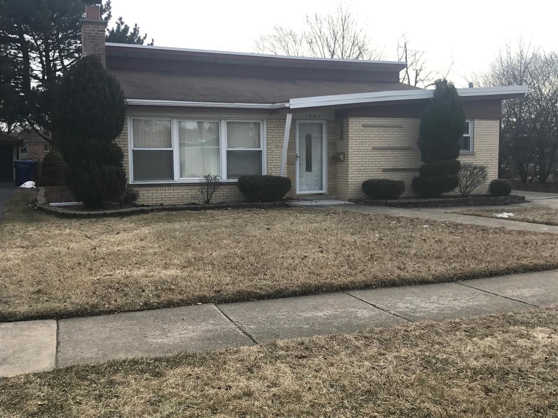 5045 Harnew Rd., Oak Lawn, IL 60453