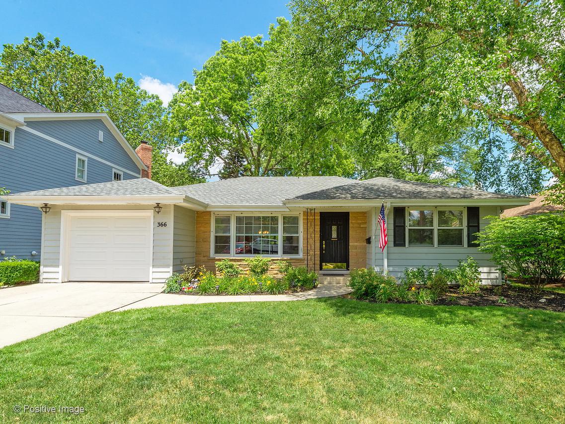 366 Ruby St., Clarendon Hills, IL 60514