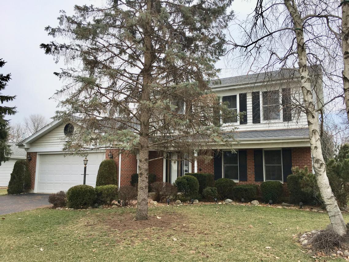 1010 Thornewood Ln., Algonquin, IL 60102