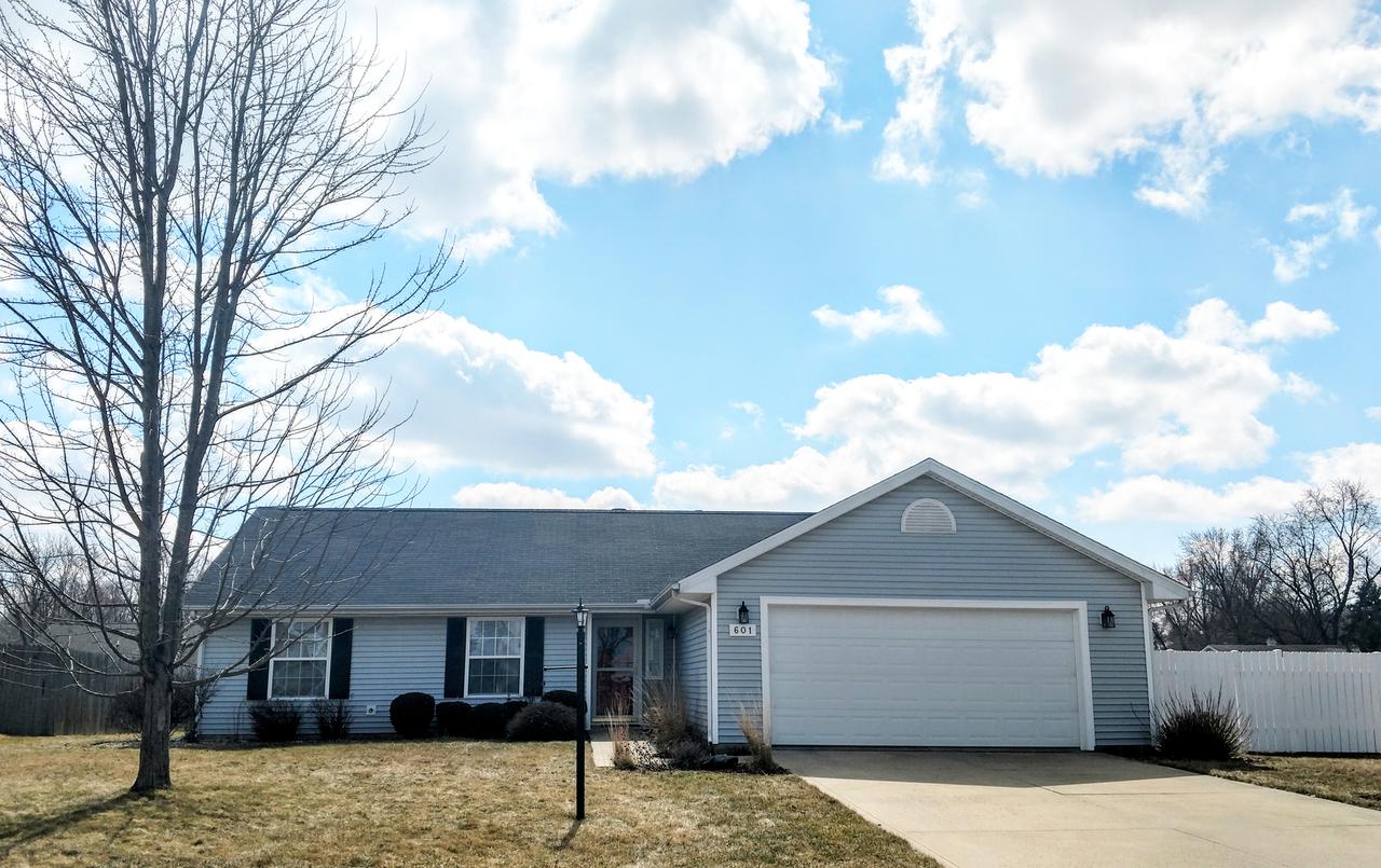 601 Bluestem Dr., St. Joseph, IL 61873