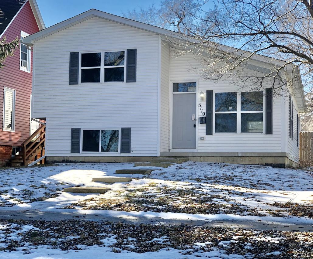 3110 Emmaus Ave., Zion, IL 60099