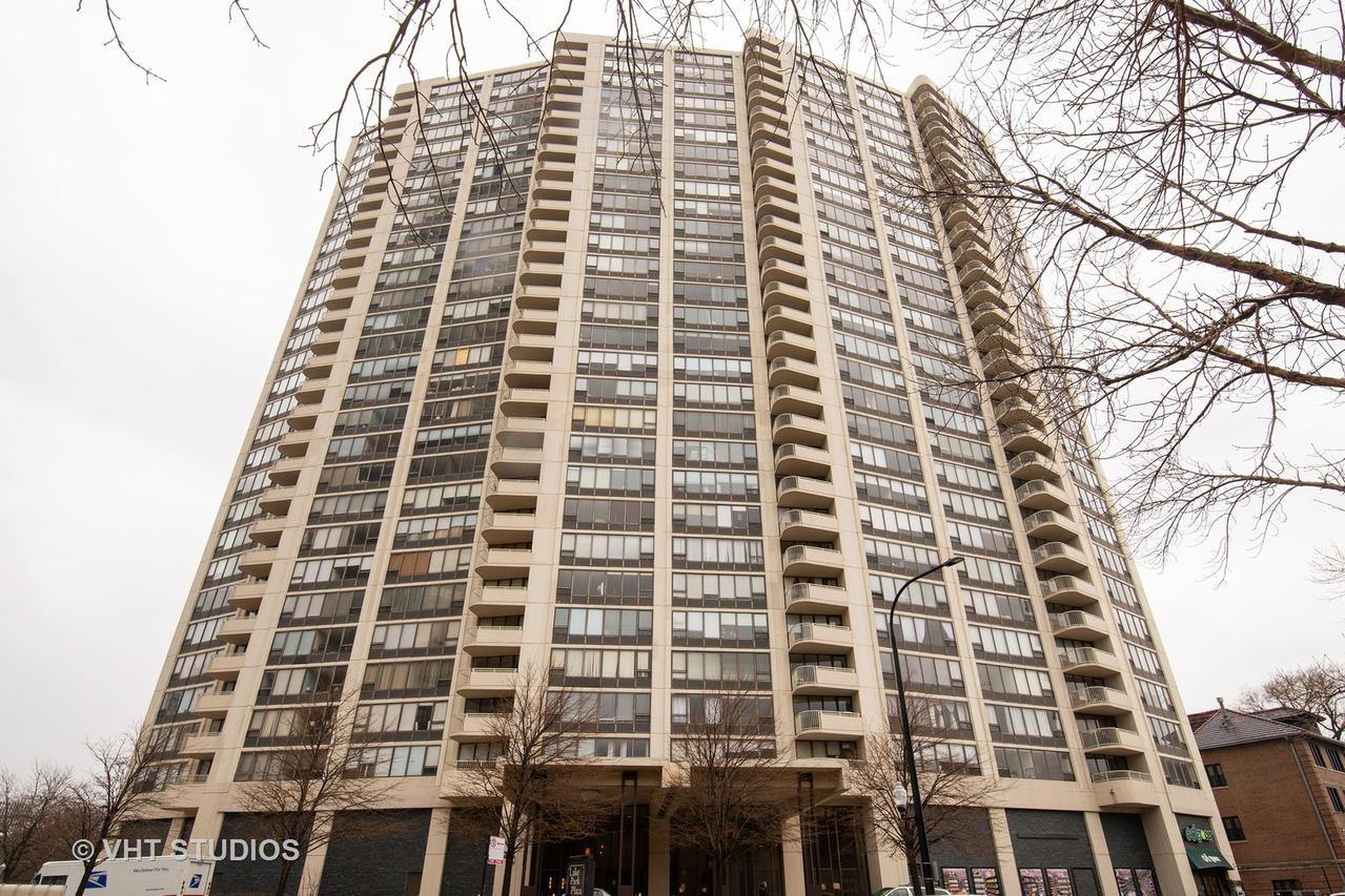 3930 N Pine Grove Ave. #906, Chicago, IL 60613