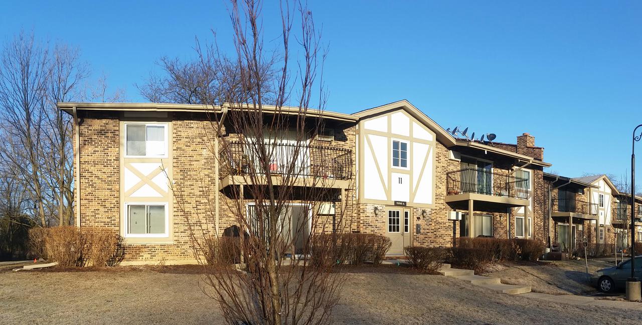 9S040 Lake Dr. #104, Willowbrook, IL 60527