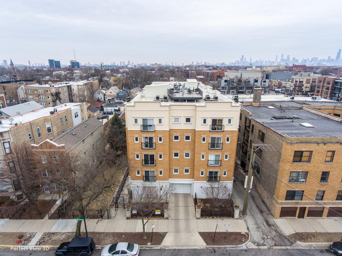 2021 N Kedzie Ave. #3A, Chicago, IL 60647