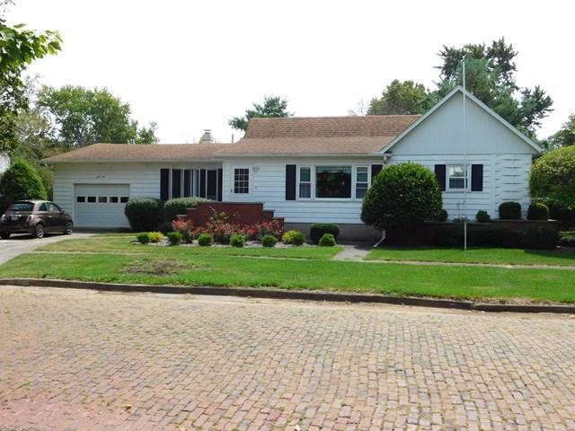 22 E Vine St., Piper City, IL 60959