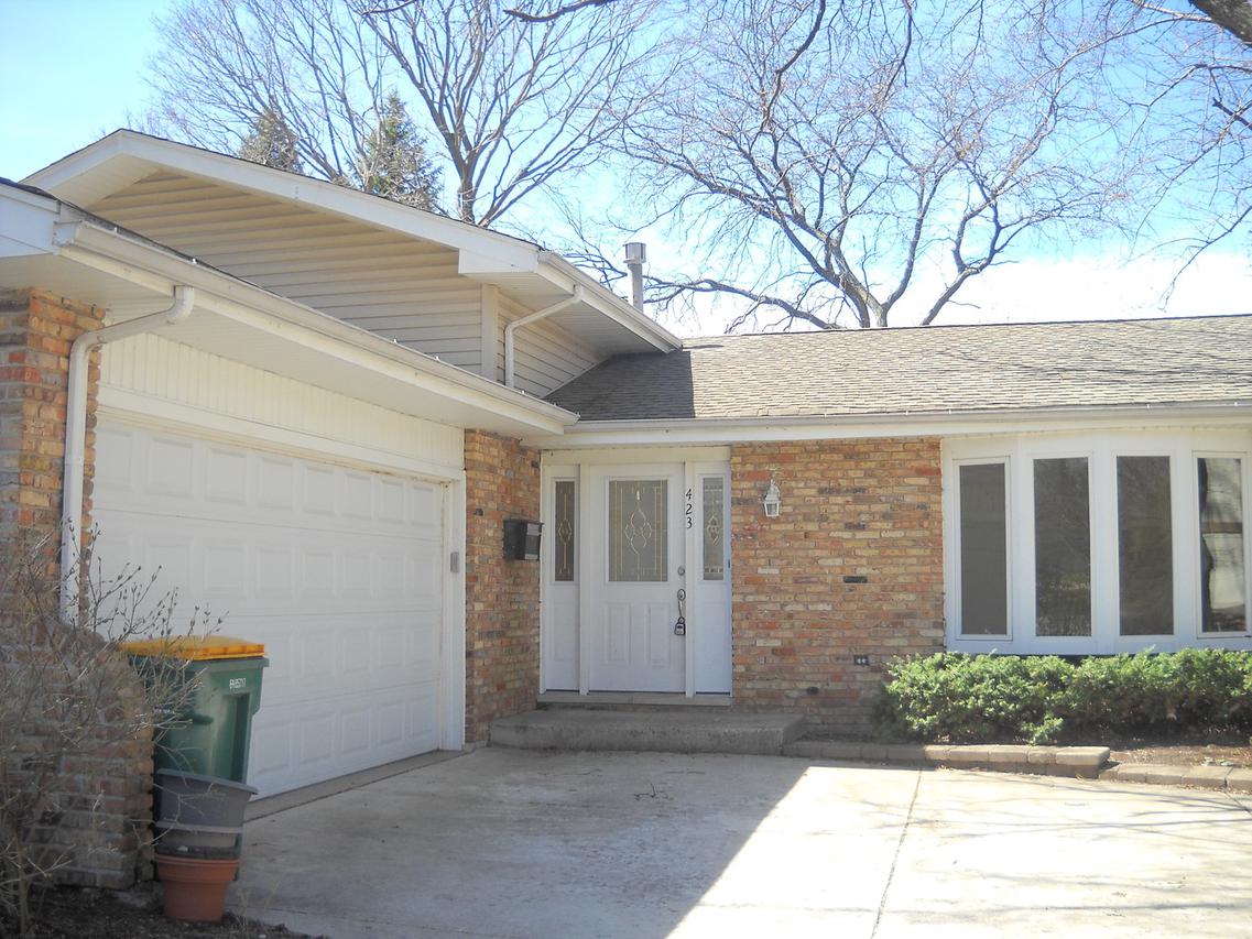 423 Freehauf St., Lemont, IL 60439