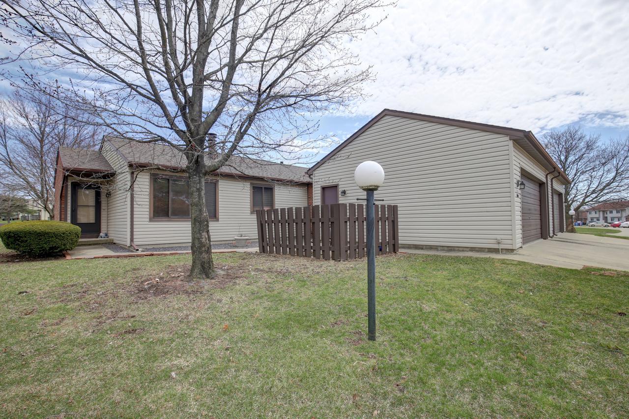 1104 Laura Dr., Champaign, IL 61822