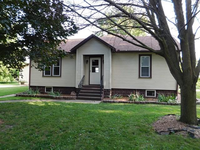 109 Ebersol St., Strawn, IL 61775