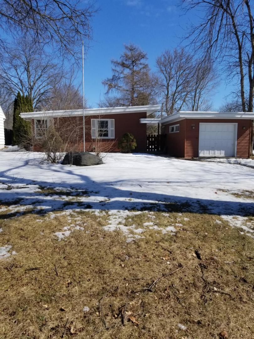 1215 S Park Blvd., Freeport, IL 61032