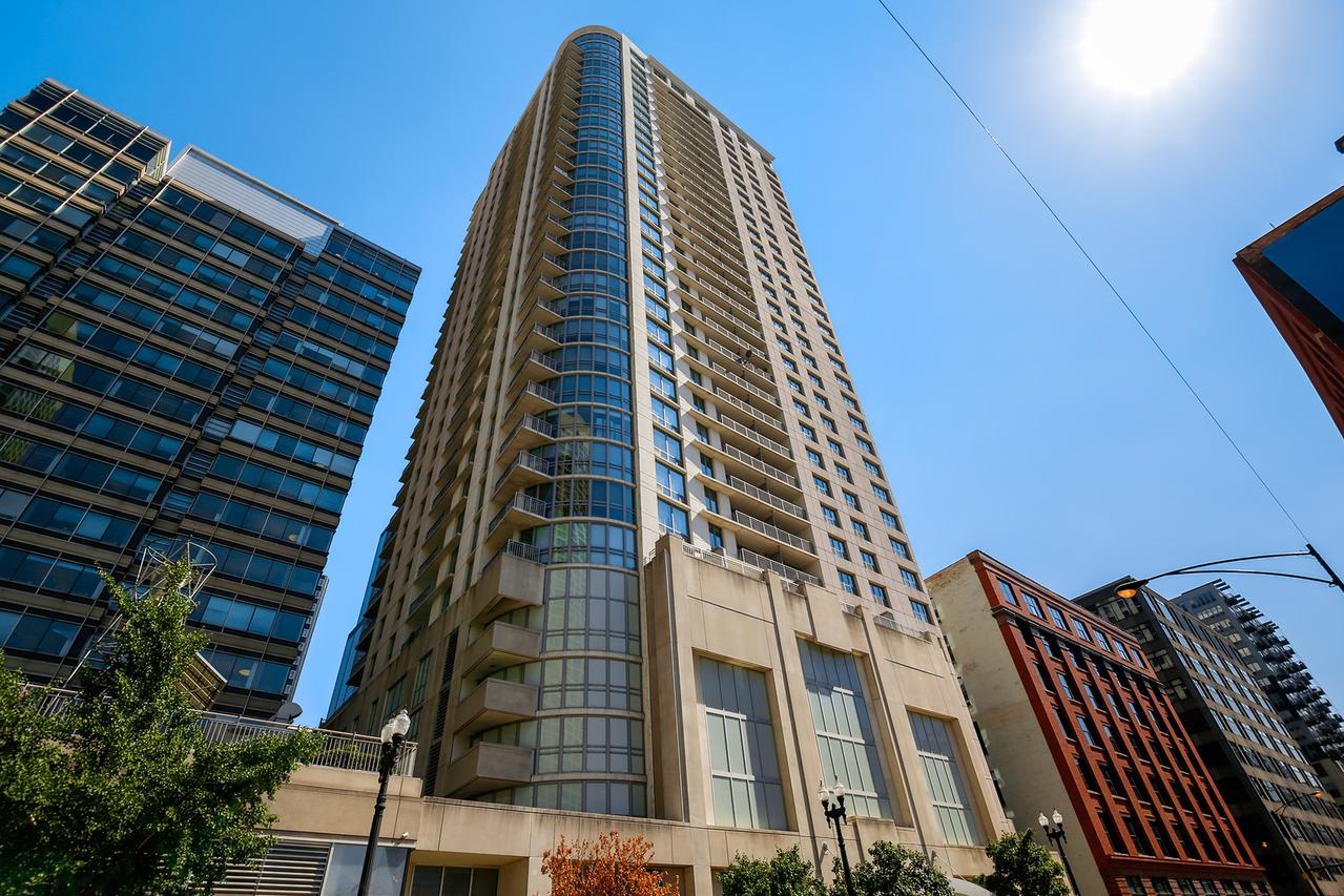 125 S Jefferson St. #1208, Chicago, IL 60661