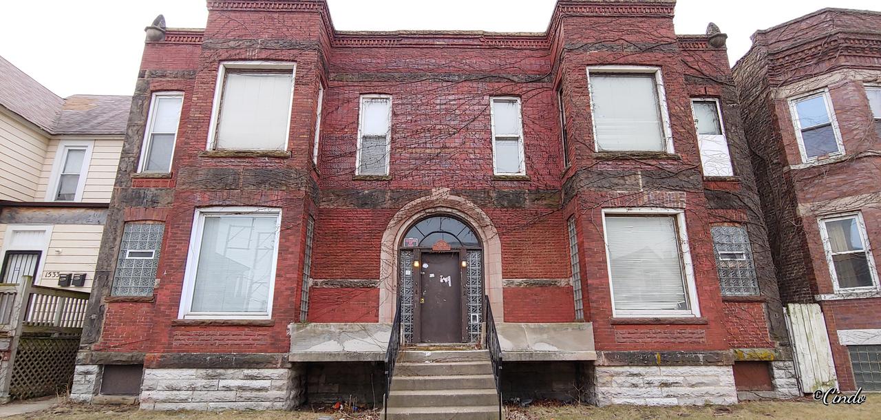 1529 E 72nd St., Chicago, IL 60619