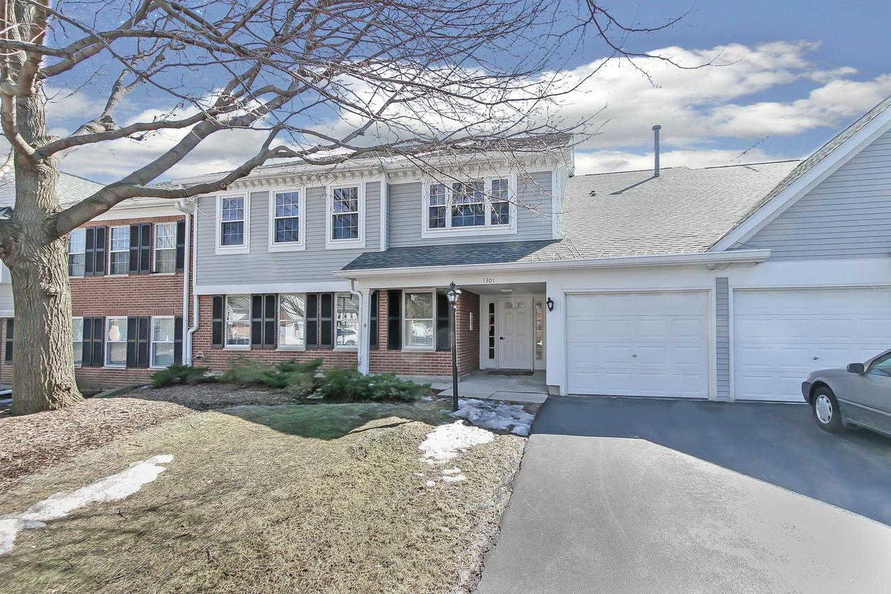 1301 Nutmeg Ct. #C, Mount Prospect, IL 60056
